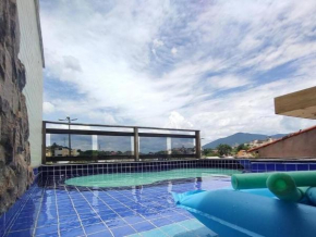 Casa completa com suíte, banheira, piscina e churrasqueira -Casa de Campo da Jeanne